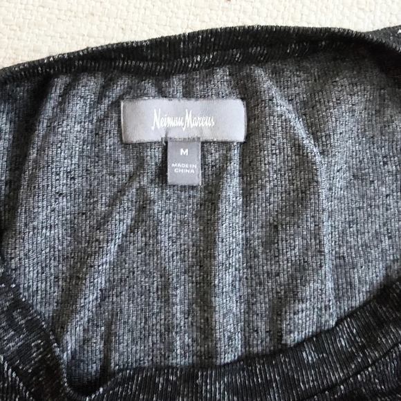 Neiman Marcus Leopard Print Shark Bite Hem 3/4 sleeve knit top tunic Medium - Picture 3 of 4